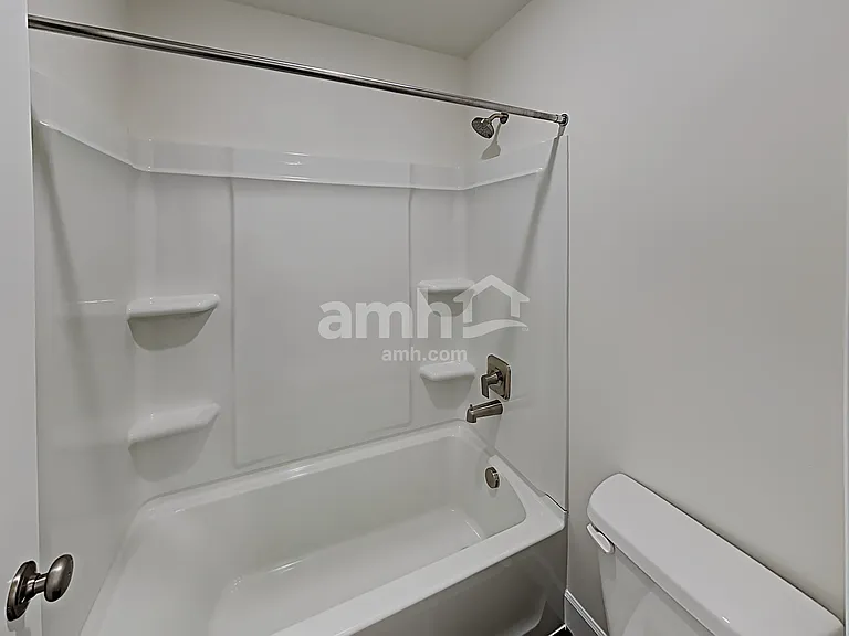 4404 N Poplar St — Photo 22