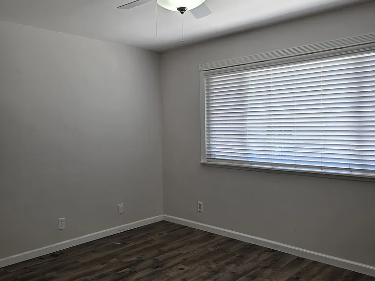4004 Constellation Rd — Photo 11