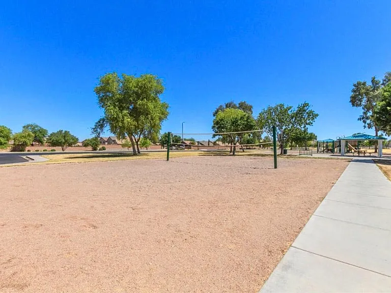 1533 W Sabel Ct — Photo 18