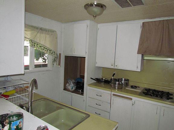 3rd image of 229 Hieber Dr
