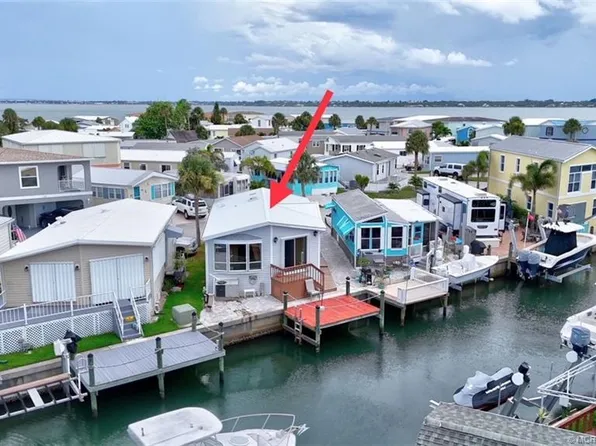 1094 Nettles Blvd, Jensen Beach, FL 34957