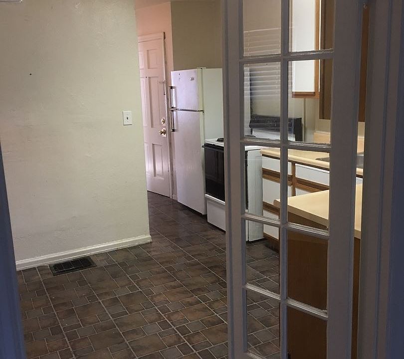 1st image of 311 Forest Ave APT 1