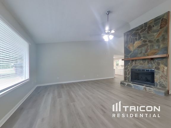 3rd image of 337 Knollwood Ln