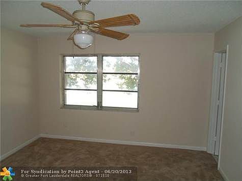 5th image of 422 Lakeside Dr APT 237