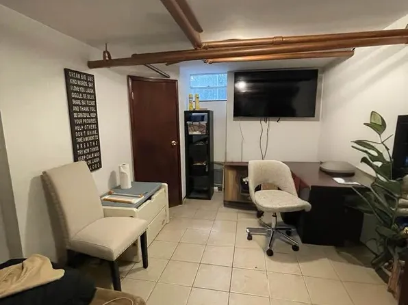 2635 East 19th Street image 10 of 11