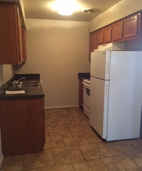 3624 Elm Springs Rd — Photo 3