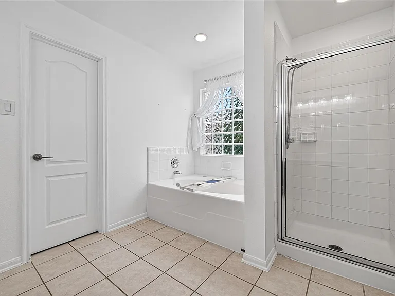 3934 Brook Garden Ln — Photo 23
