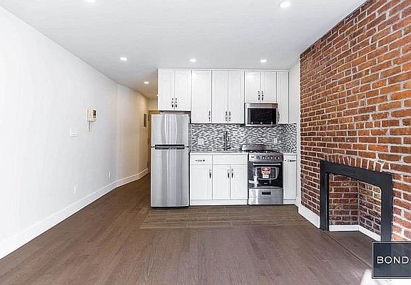 4th image of 175 Orchard St APT 3a