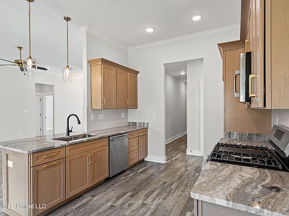 3rd image of 3634 Kreunen St