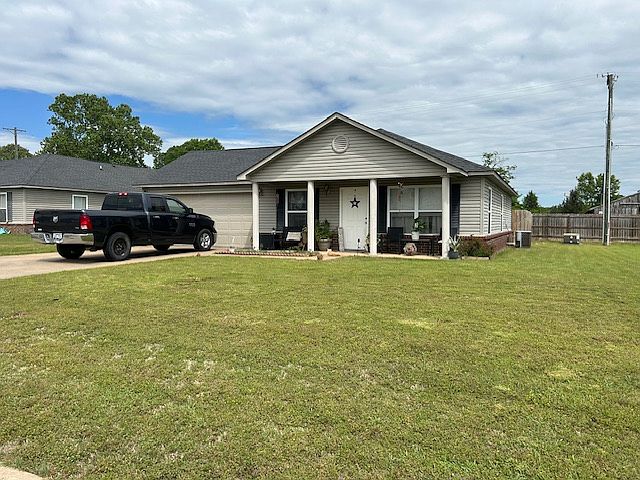 1st image of 20 Cypress Ave