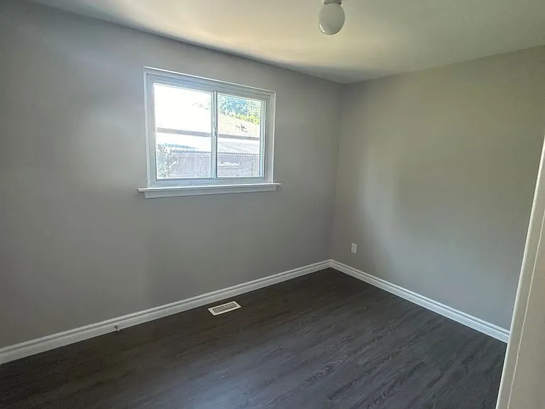 199 Avondale Blvd #2 — Photo 12