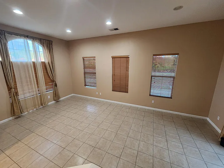 1432 Cedarwood Loop — Photo 8