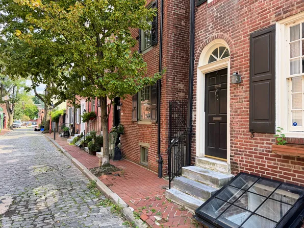 536 Cypress St, Philadelphia, PA 19106