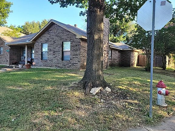 2nd image of 1031 Wayne Ave