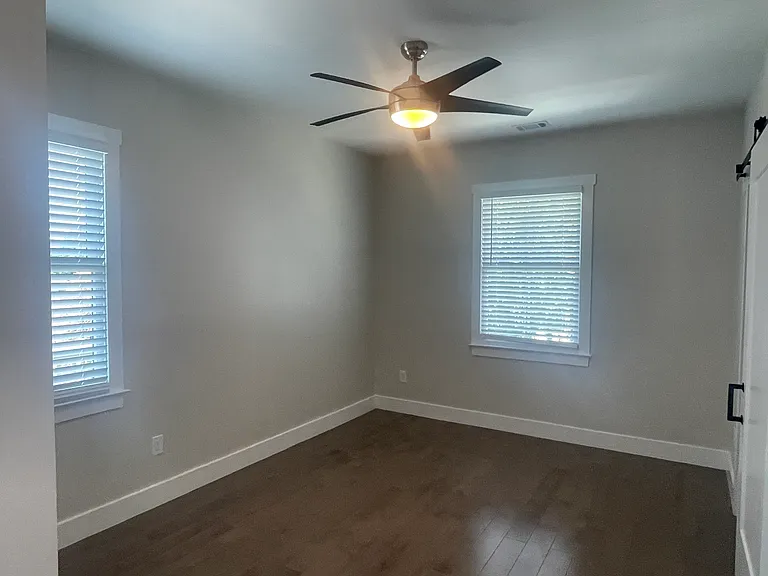 309 W Duffy St #A — Photo 28