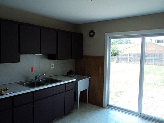 5th image of 26741 Belanger St