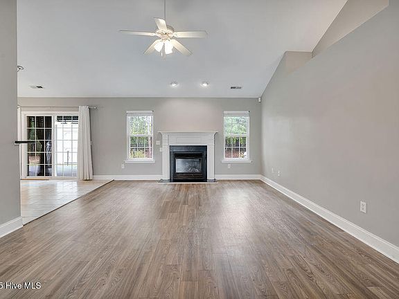 5th image of 4311 Cherry Laurel Lane SE