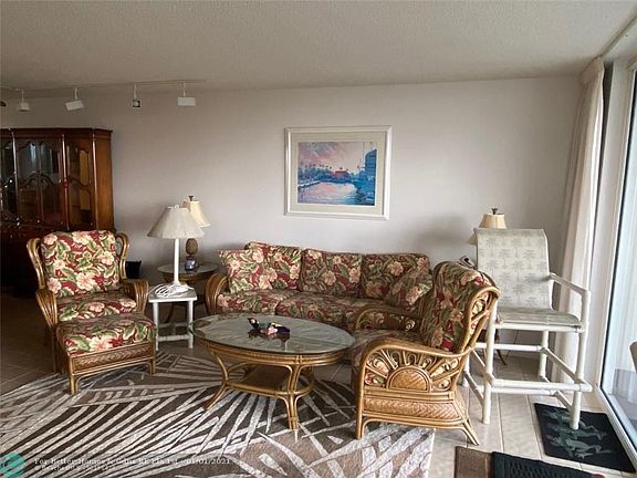 3rd image of 4015 W Palm Aire Dr APT 901