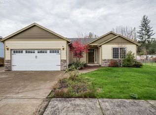 2643 Jefferson St, Sweet Home, OR 97386