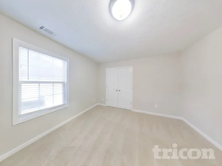 338 Shadowbrooke Cir — Photo 12