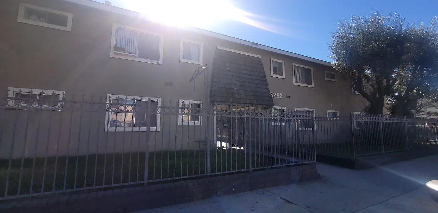 15252 Nordhoff Street — Photo 1