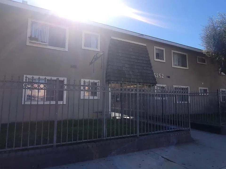 15252 Nordhoff St #10A