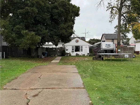 2229 E 32nd St, Lorain, OH 44055