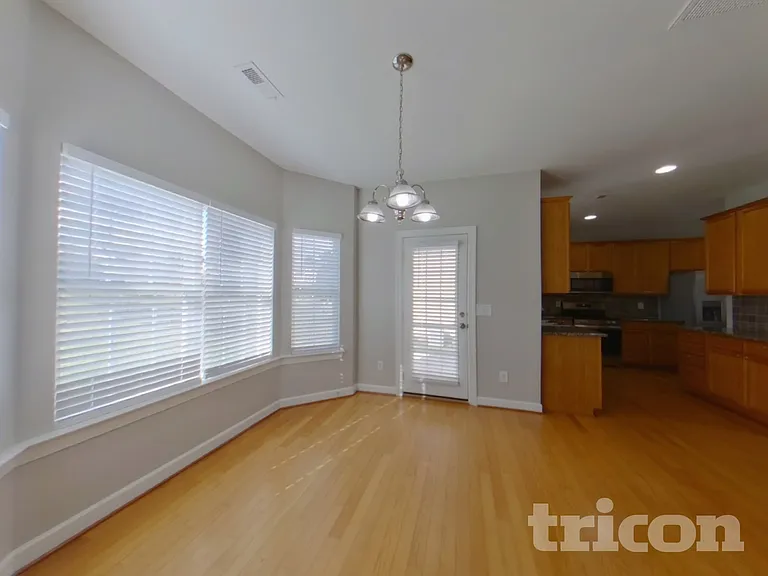 2625 Sierra Chase Dr — Photo 6