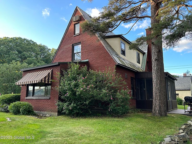 2nd image of 1500 Baker Avenue