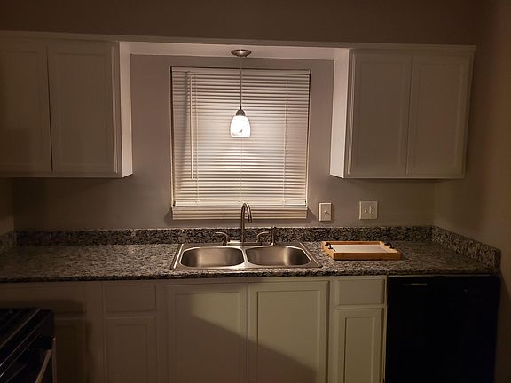4th image of 330 E Glenview Dr