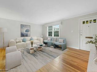 380 Main St #19, Chatham, NJ