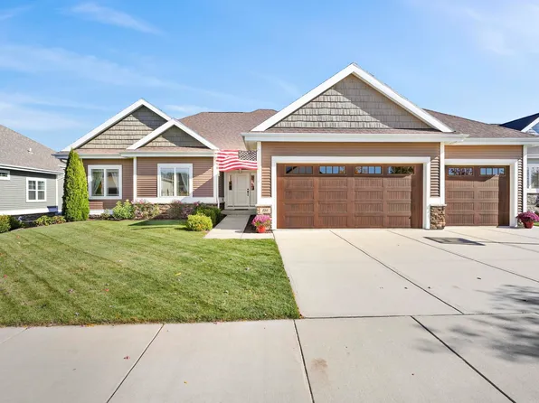 820 Lynn St, Waunakee, WI 53597