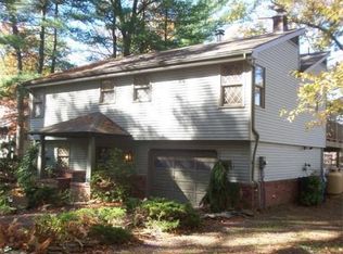 26 Shoreline Dr, Ware, MA 01082