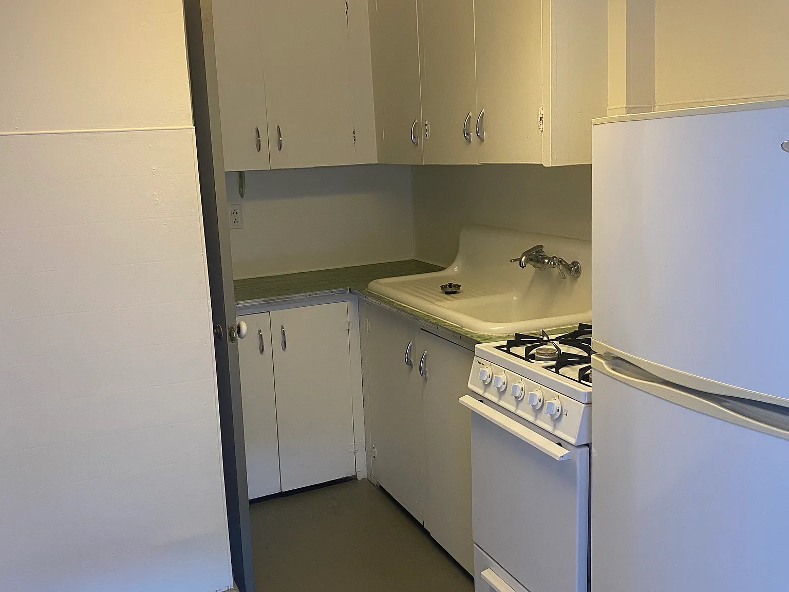 1 bed, $595 — Photo 3