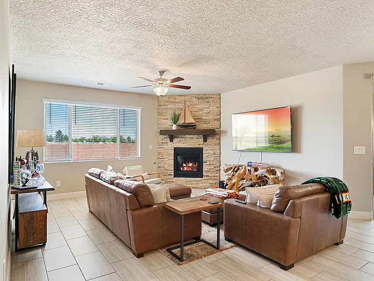 4453 Skyline Loop NE — Photo 23
