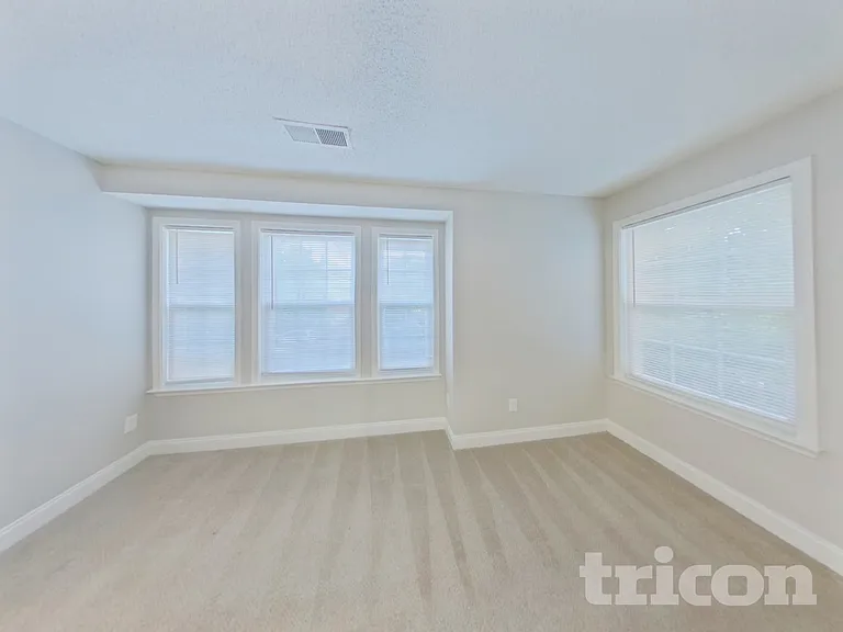 13706 Traherne Ct — Photo 9