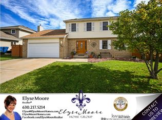 1924 Sybil Dr, Crest Hill, IL 60403