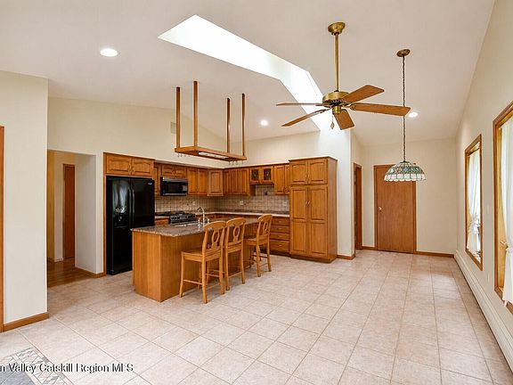 3rd image of 112 Glen Street