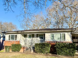 221 Robert E Lee St #A, Fort Oglethorpe, GA 30742