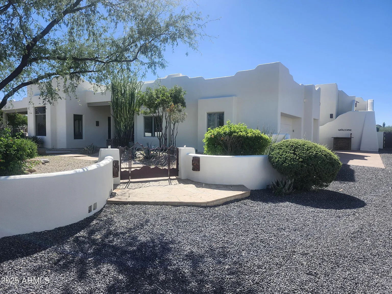 5 bed, 4.5 bath, 4423 sqft, $6,950 — Photo 2