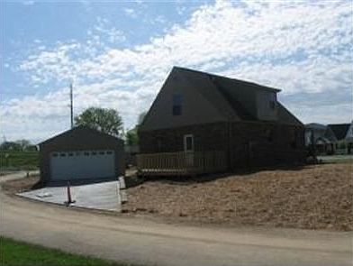 4th image of 114 Fox Dr