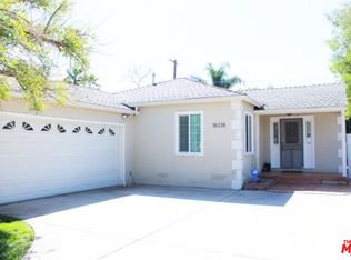 18338 Friar St, Tarzana, CA 91335