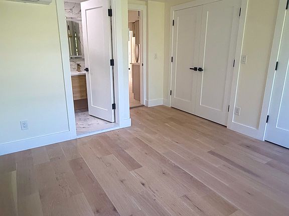 5th image of 147 Quentin Rd #2