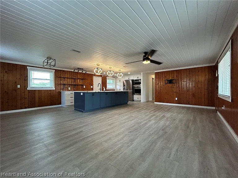 1150 Rialto Ave — Photo 4
