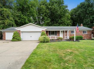39488 Lanse Creuse St, Harrison Township, MI 48045