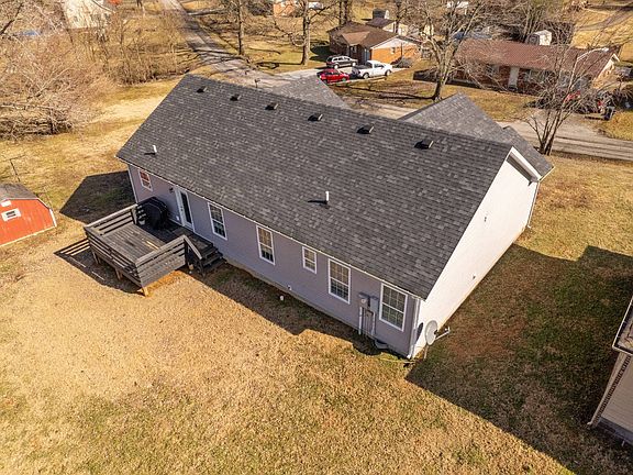 5th image of 207 Twin Hills Dr
