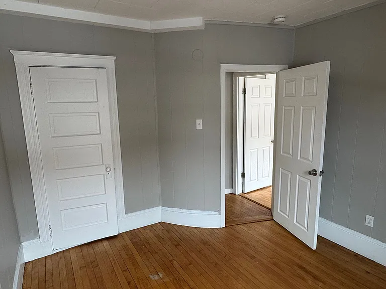 135 Lafayette Sq — Photo 26