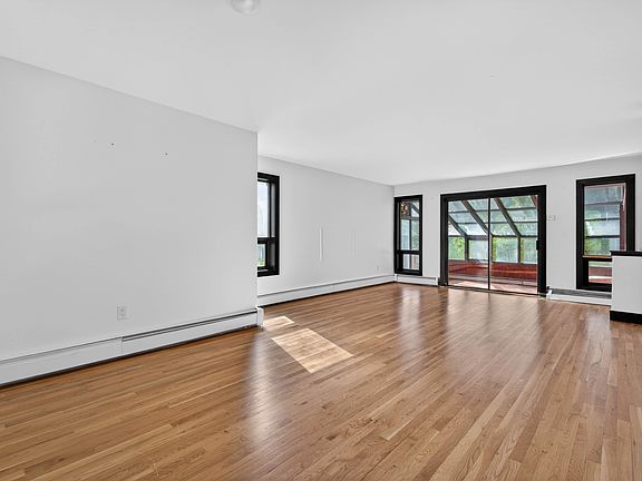 5th image of 40 Felter Hill Rd