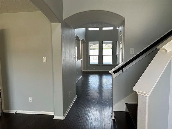 2nd image of 9231 Tracelawn Ct