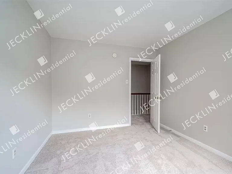 3325 Pemberton Creek Ct — Photo 16